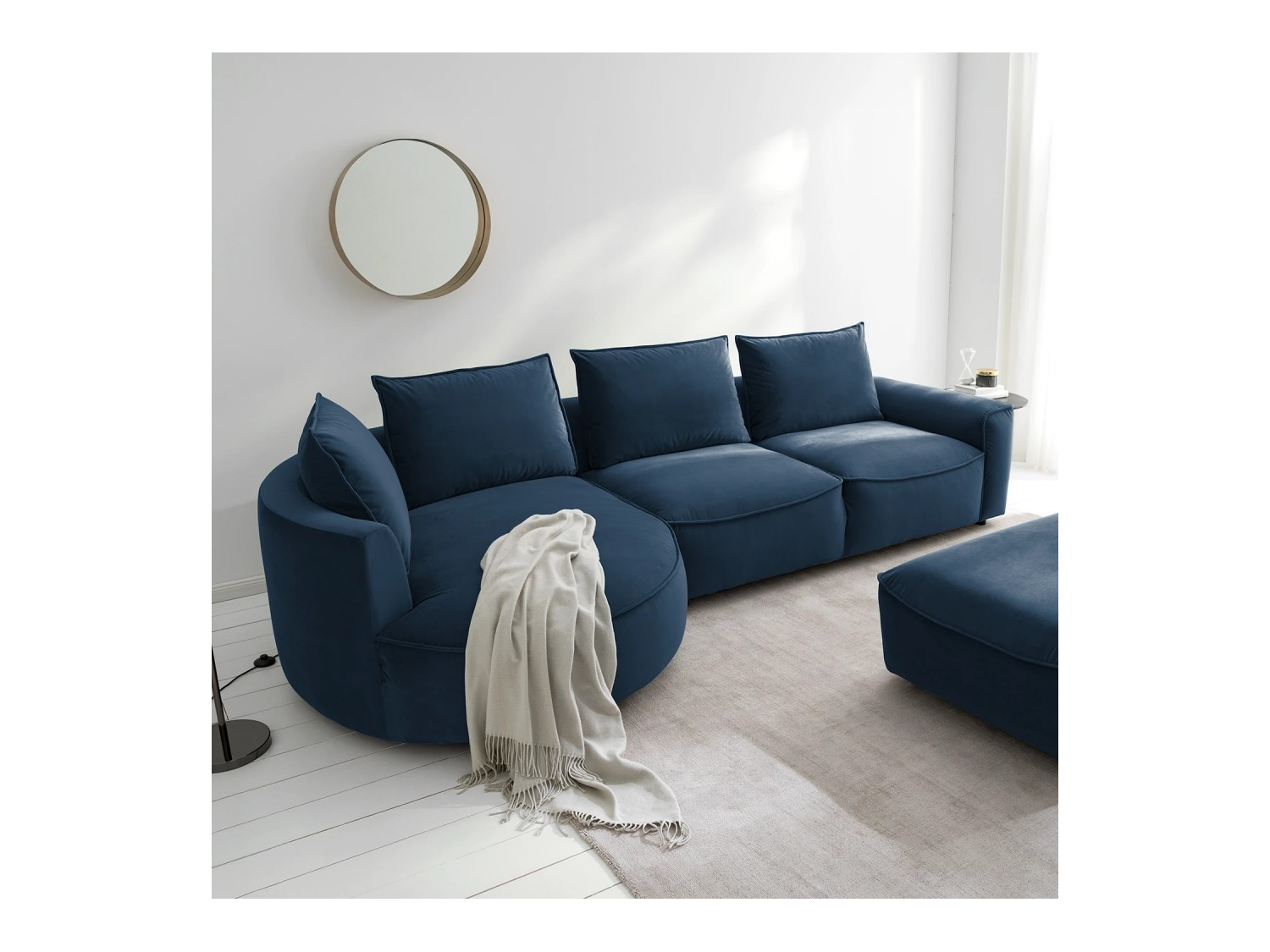 Sofá Seccional curvo Dessy en Terciopelo de 250 cm x 85 cm fondo + envio gratis