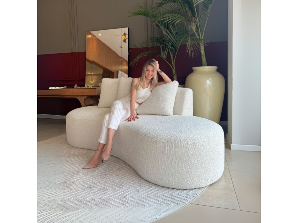 Sofá Curvo Trump 210 cm x 80 cm en Tela Bouclé Ovejero | Estilo Moderno de Lujo – Lmueble Perú