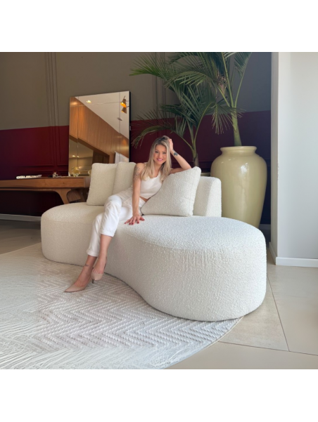 Sofá Curvo Trump 210 cm x 80 cm en Tela Bouclé Ovejero | Estilo Moderno de Lujo – Lmueble Perú